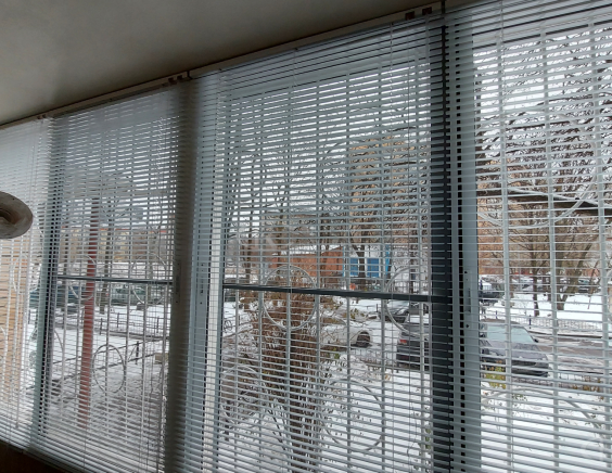 Горизонтальные алюминиевые жалюзи